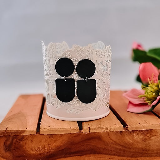 Zwarte oorbellen "Sway"