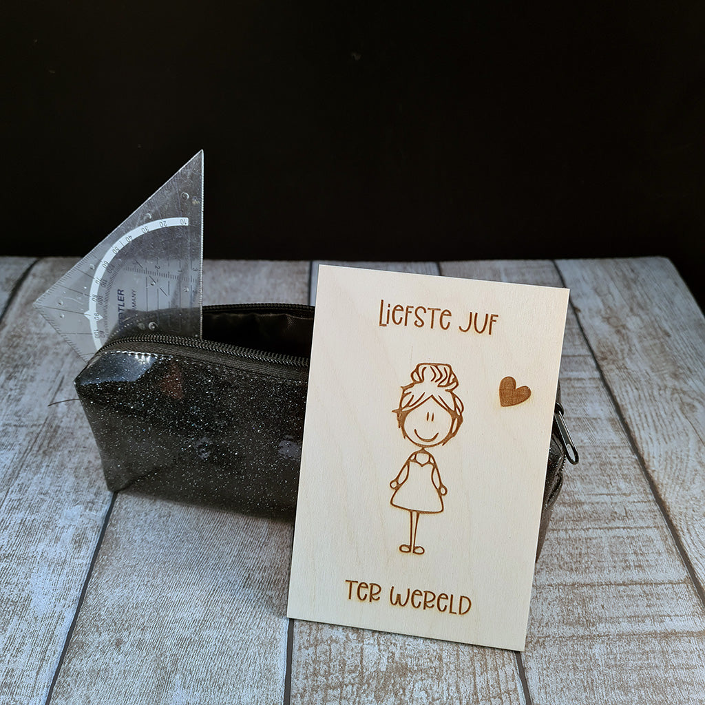 Houten wenskaart "Liefste juf ter wereld"
