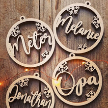 Afbeelding in Gallery-weergave laden, Kerstbal met naam
