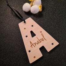 Afbeelding in Gallery-weergave laden, Kerstbal &quot;Letter&quot; met naam
