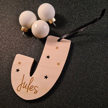 Afbeelding in Gallery-weergave laden, Kerstbal &quot;Letter&quot; met naam

