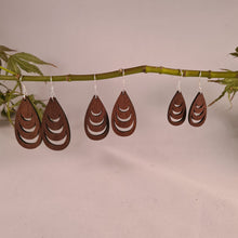 Afbeelding in Gallery-weergave laden, Houten druppels met dikke laagjes
