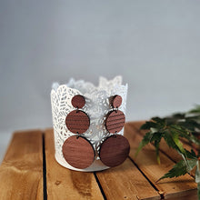 Afbeelding in Gallery-weergave laden, Houten cirkels
